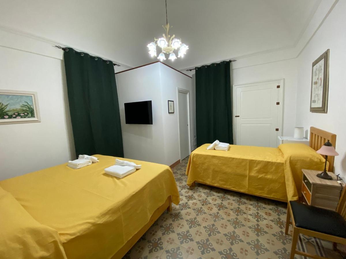 Touristhouse Monopoli 10 Bed & Breakfast Ngoại thất bức ảnh